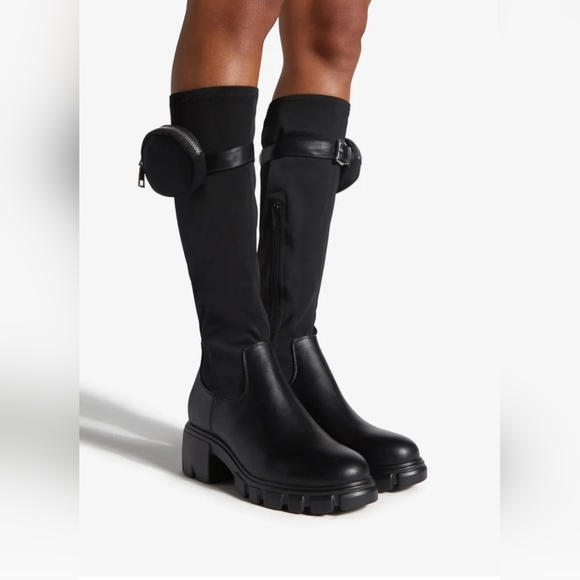 Lug sole boot with accent pouch - Picture 2 of 4